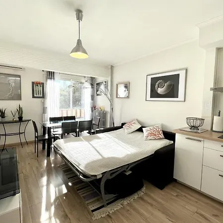 Pretty 40m With Balcony Near The Beach Appartement *